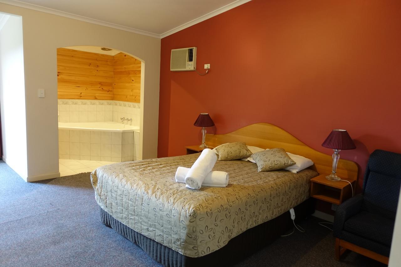 Coal Creek Motel Korumburra Esterno foto