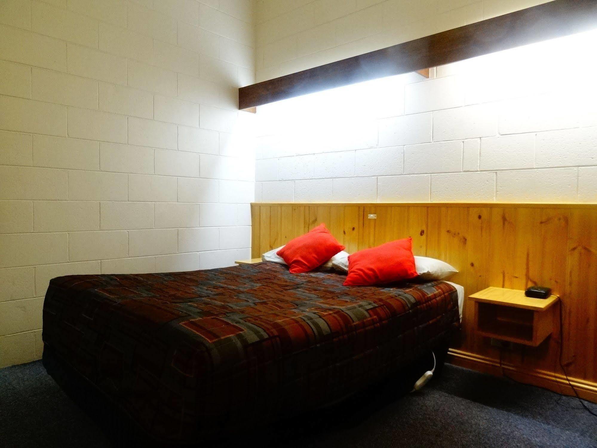 Coal Creek Motel Korumburra Esterno foto