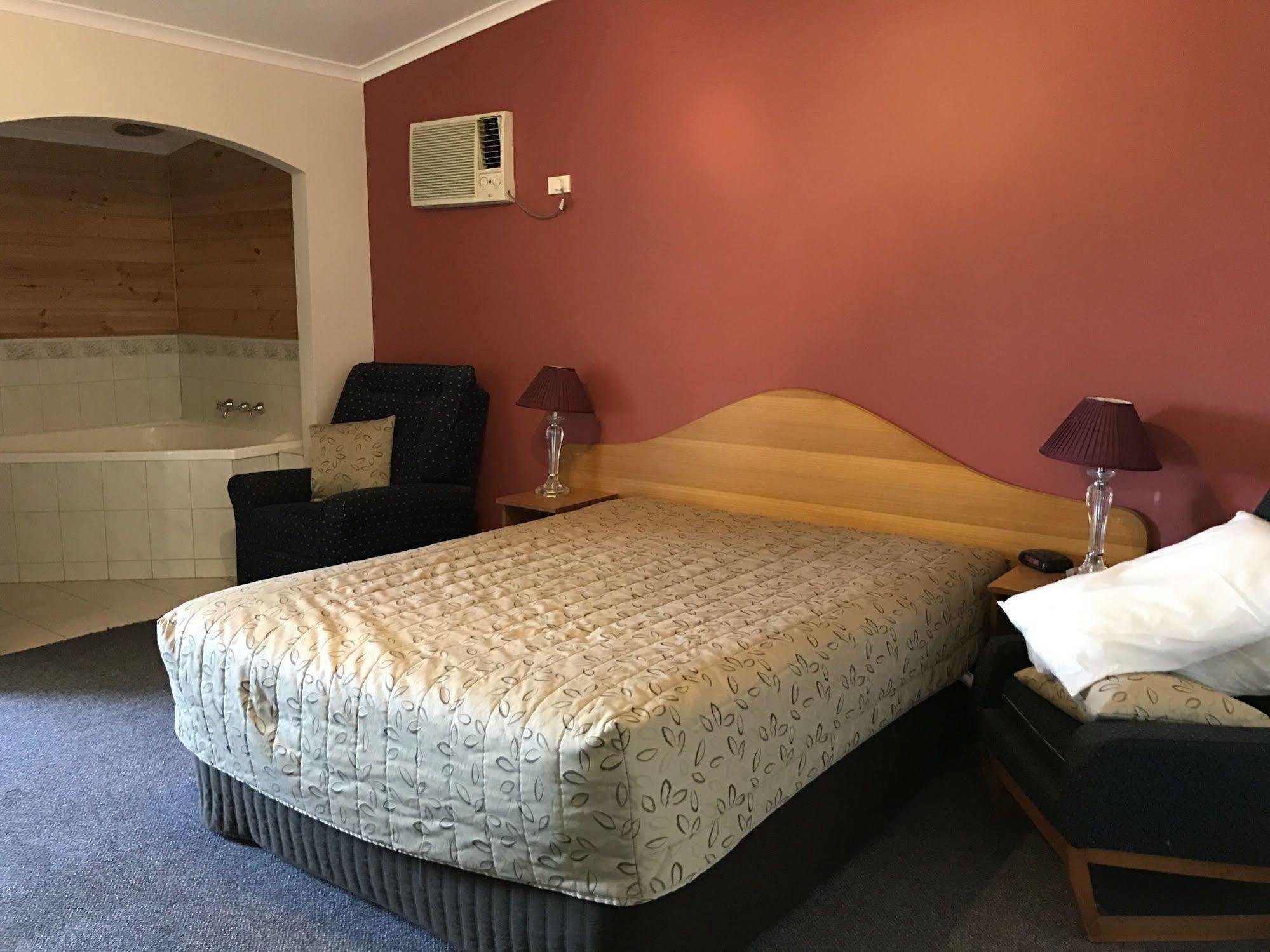 Coal Creek Motel Korumburra Esterno foto