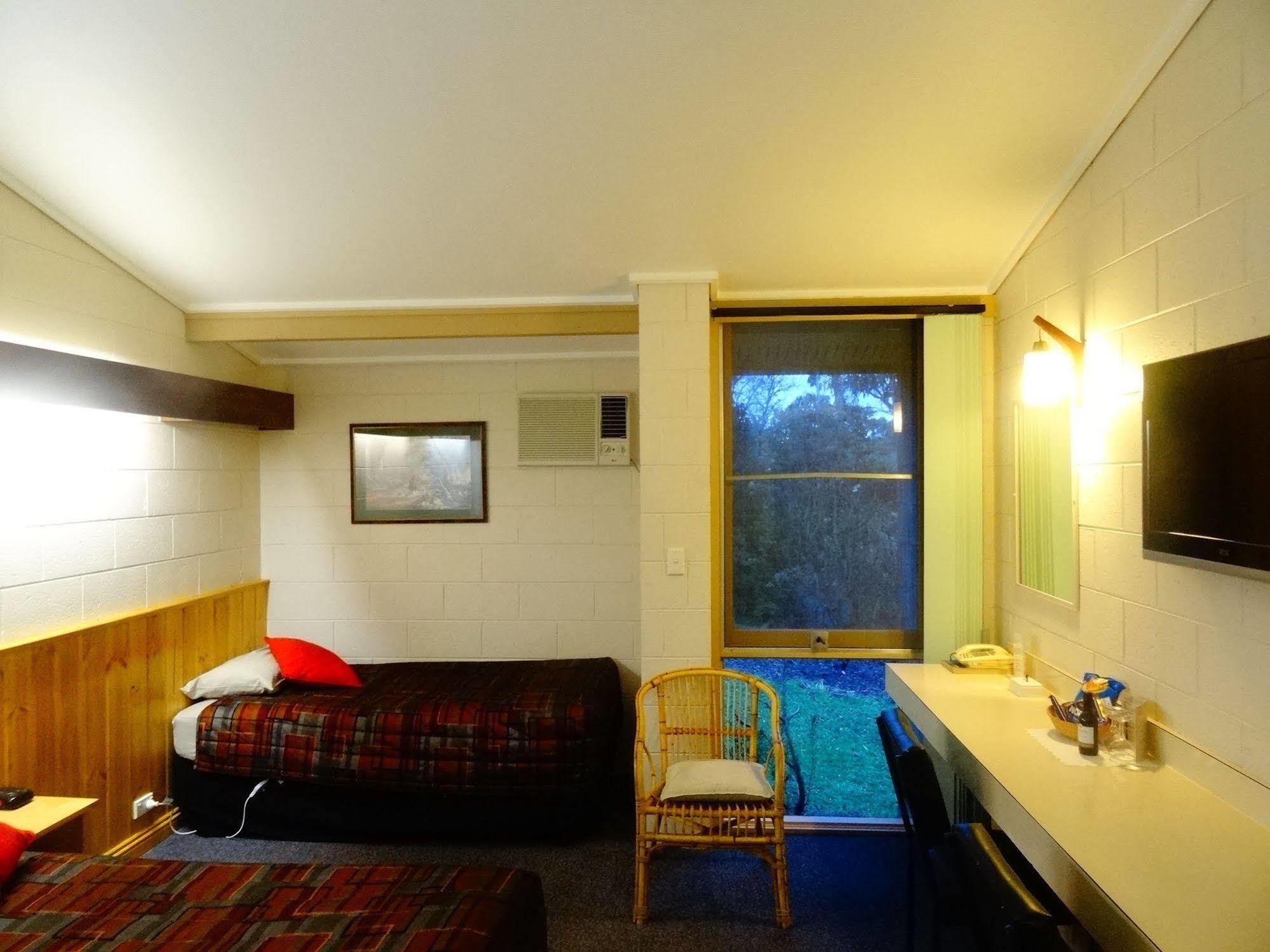 Coal Creek Motel Korumburra Esterno foto